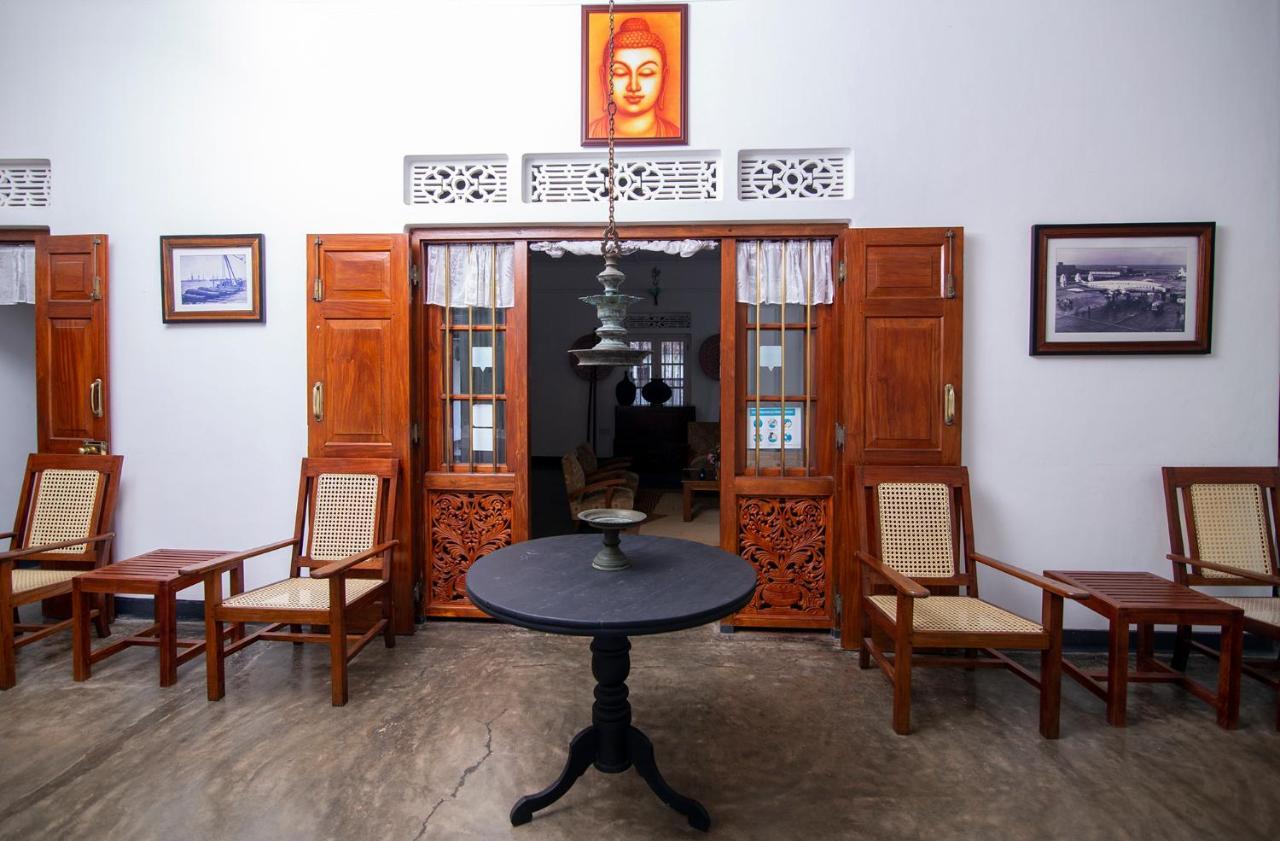 אינדורואה Village Headman'S Five Bedrooms Entire Bungalow מראה חיצוני תמונה