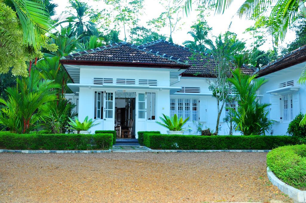 אינדורואה Village Headman'S Five Bedrooms Entire Bungalow מראה חיצוני תמונה