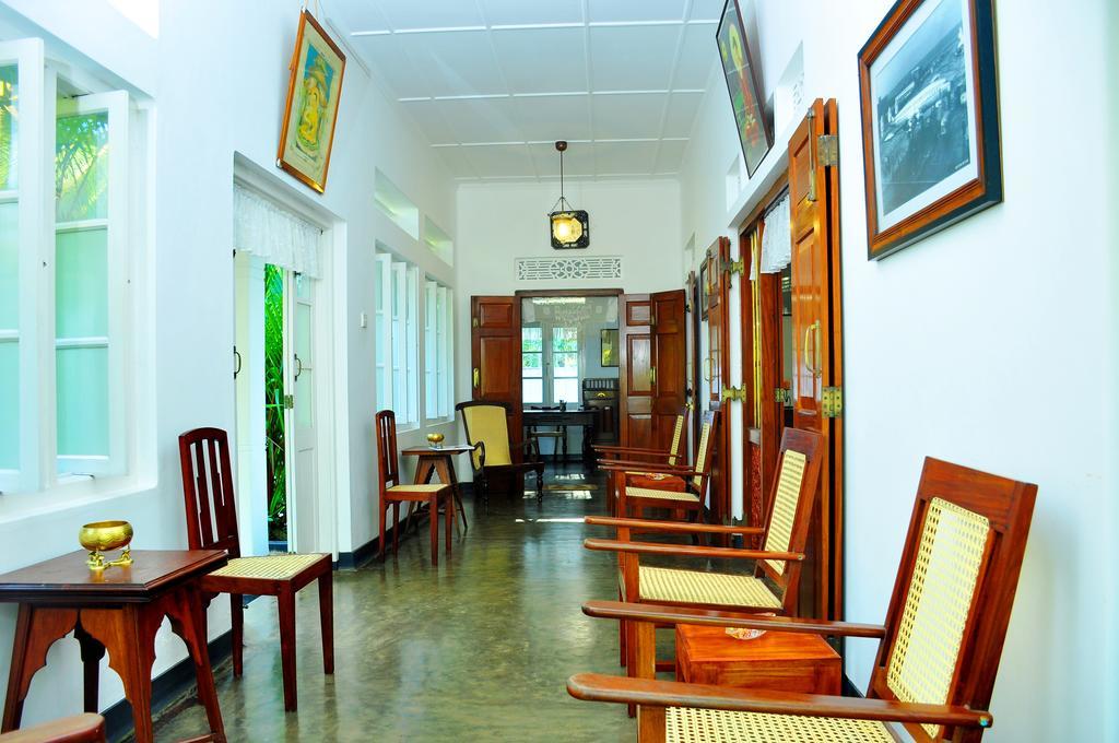 אינדורואה Village Headman'S Five Bedrooms Entire Bungalow מראה חיצוני תמונה